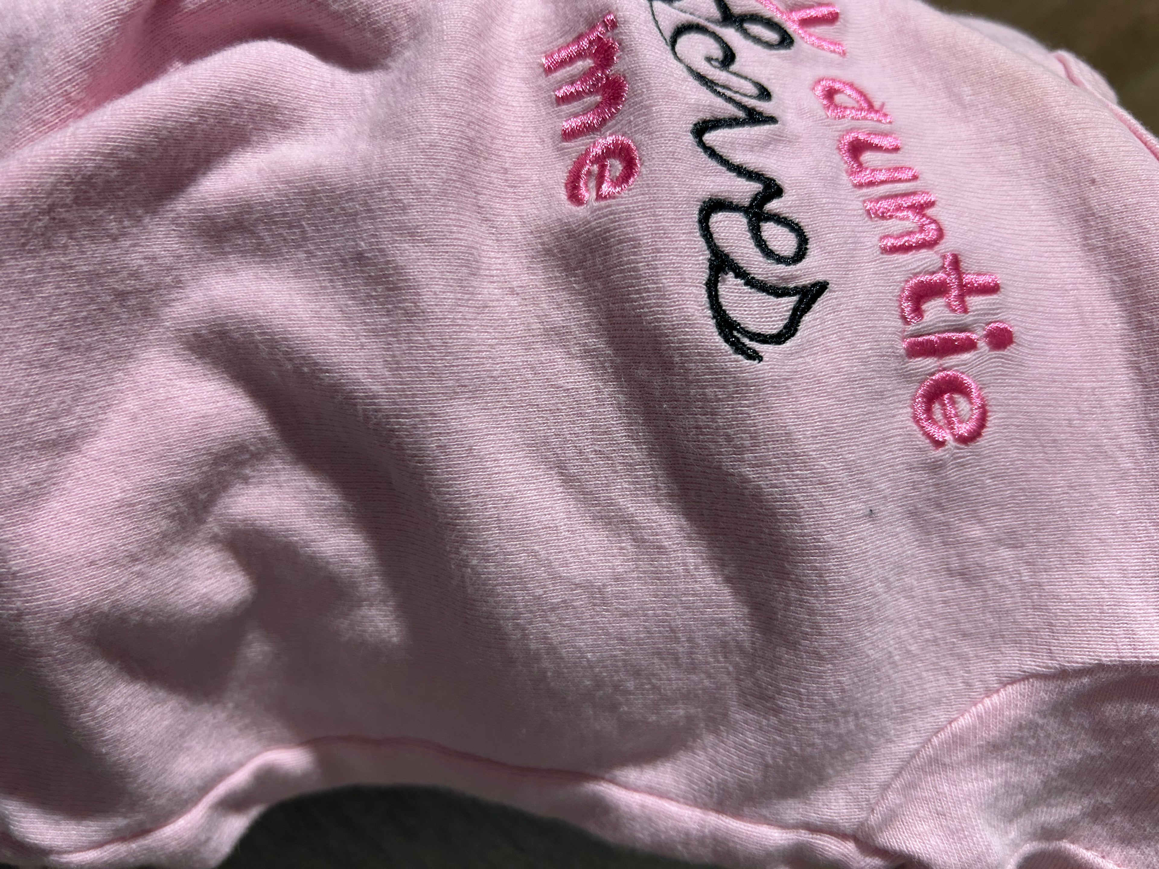 Carters "My Auntie Loves Me" Short Sleeve Bodysuit- Size 12 Months