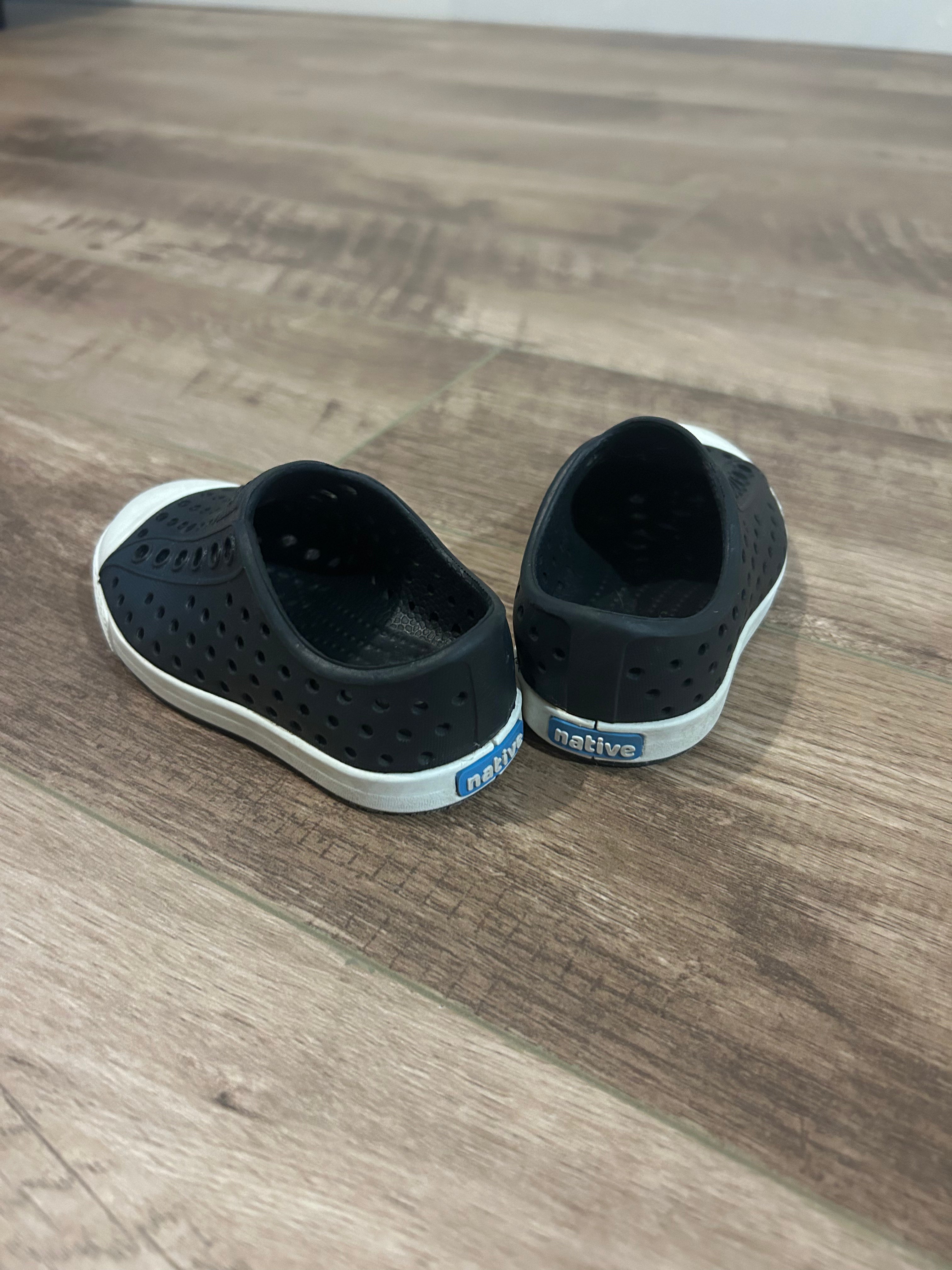 Native Black- Size C5