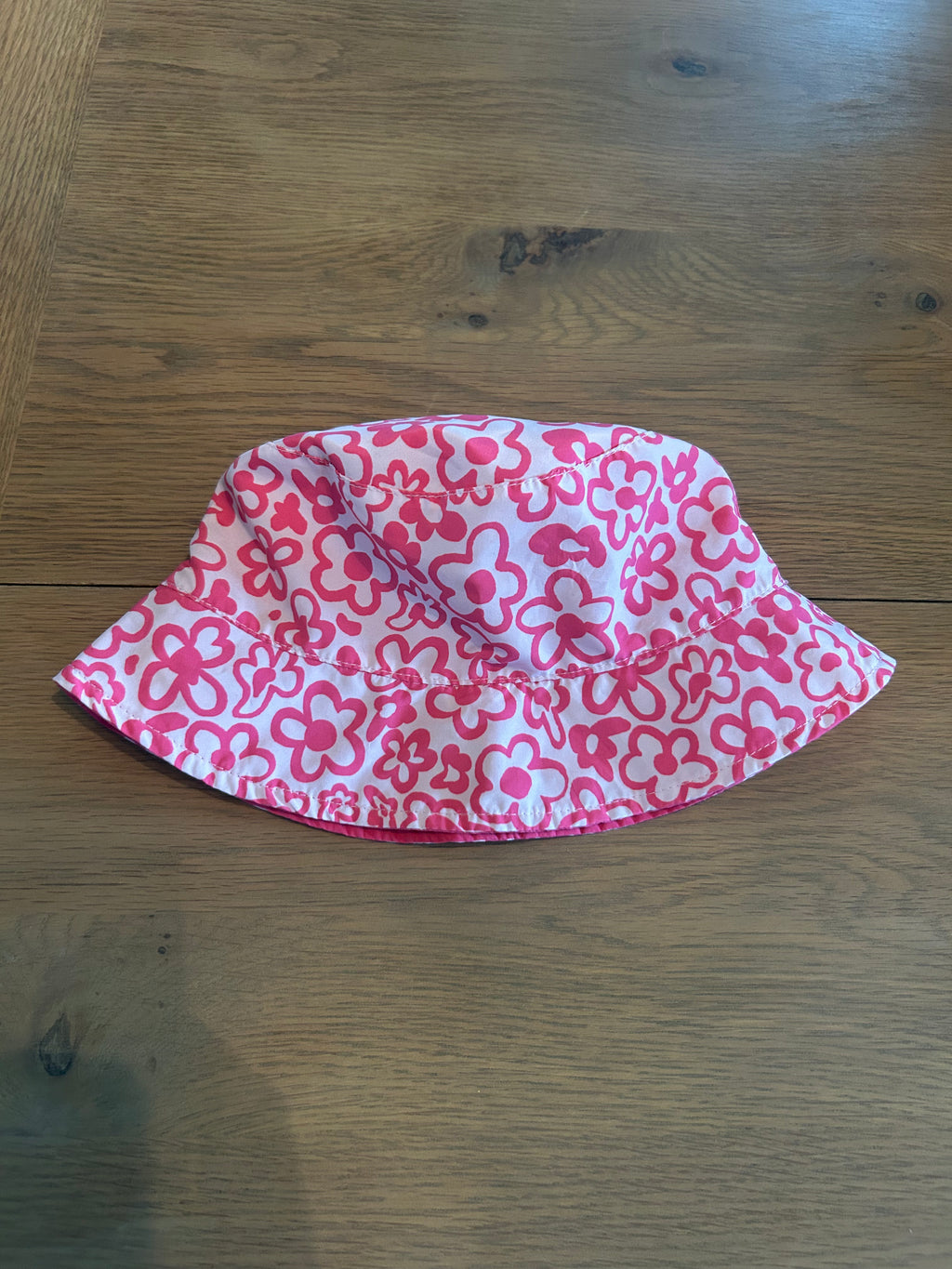 Reverseable Bucket Hat- Size 3T-4T??