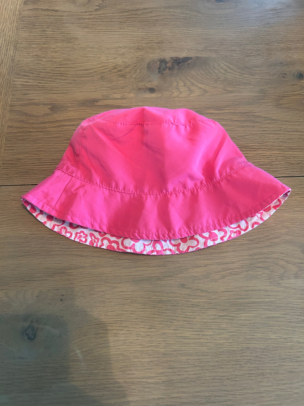 Reverseable Bucket Hat- Size 3T-4T??