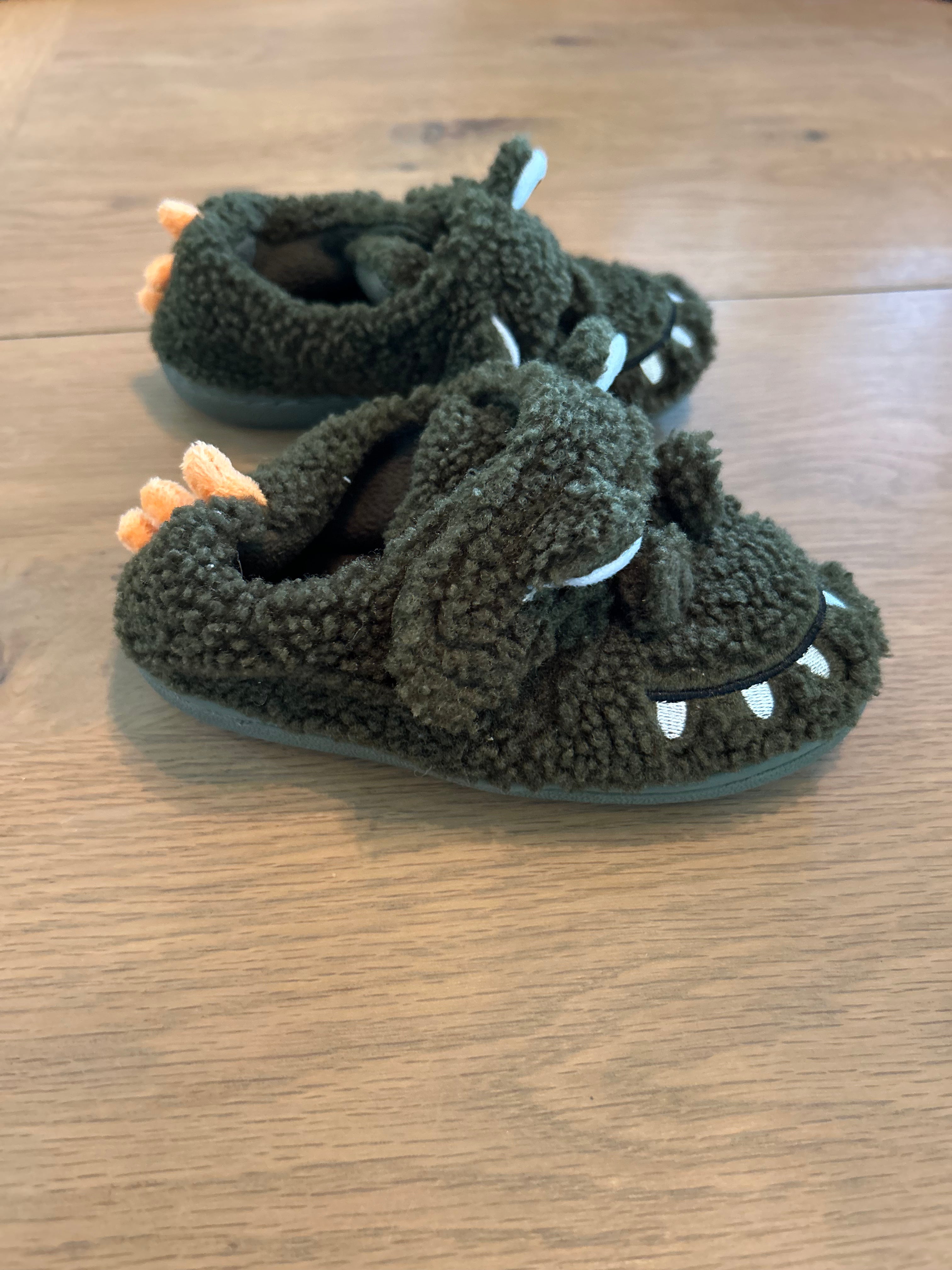 Alligator Hard Sole Slippers- Size L (9-10)