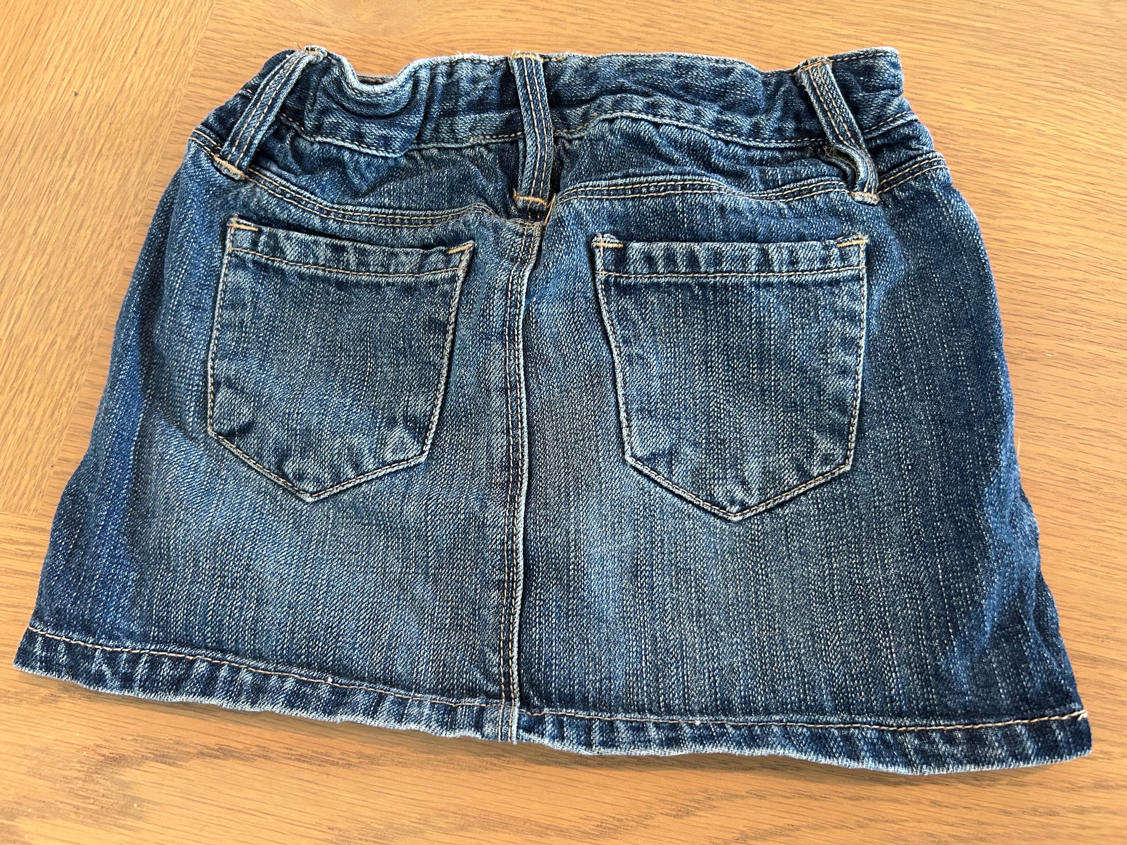 Gap Kids- Size 5