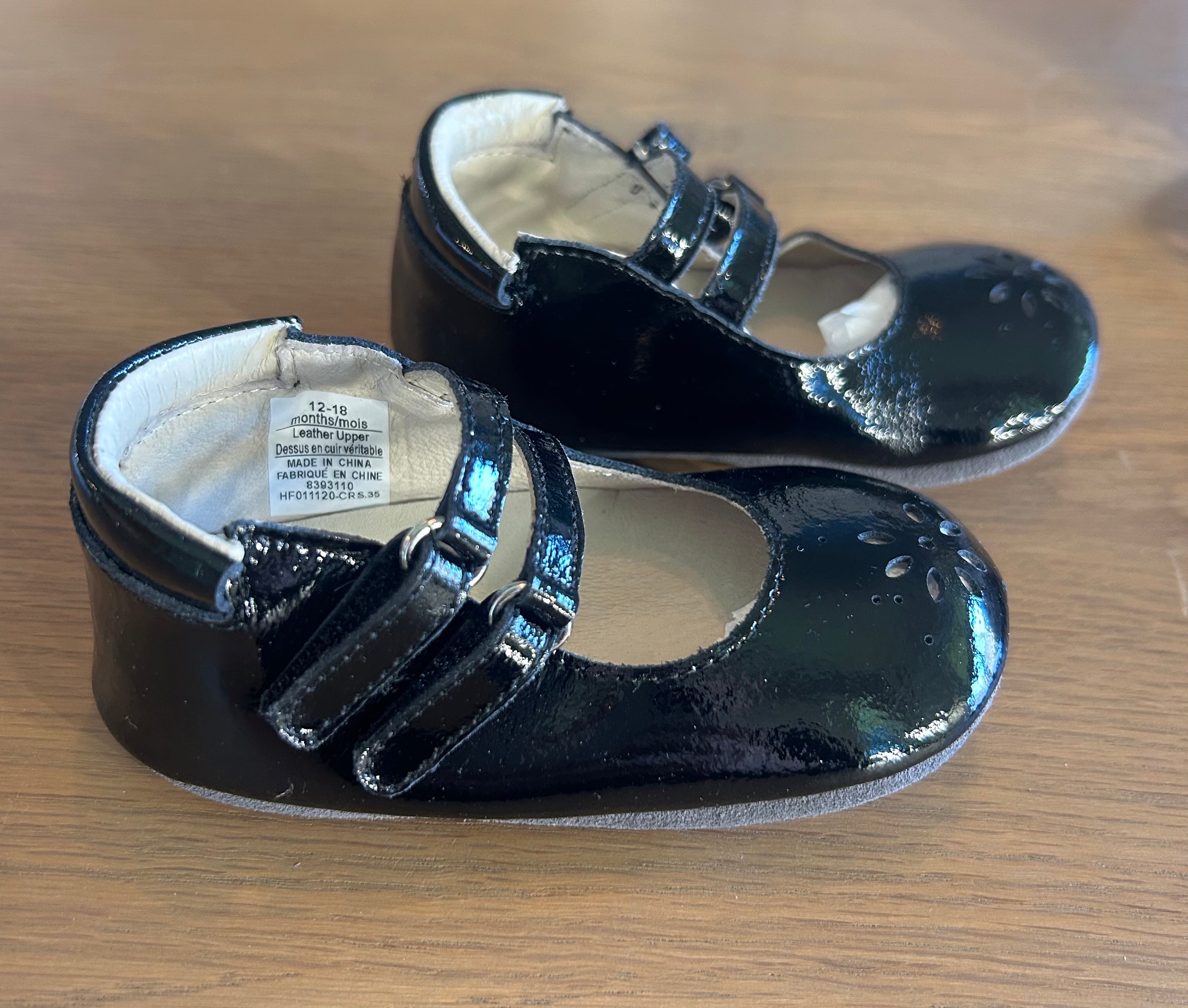 Robeez First Kicks Audrey Black 100% Leather Upper- Size 12-18 Months