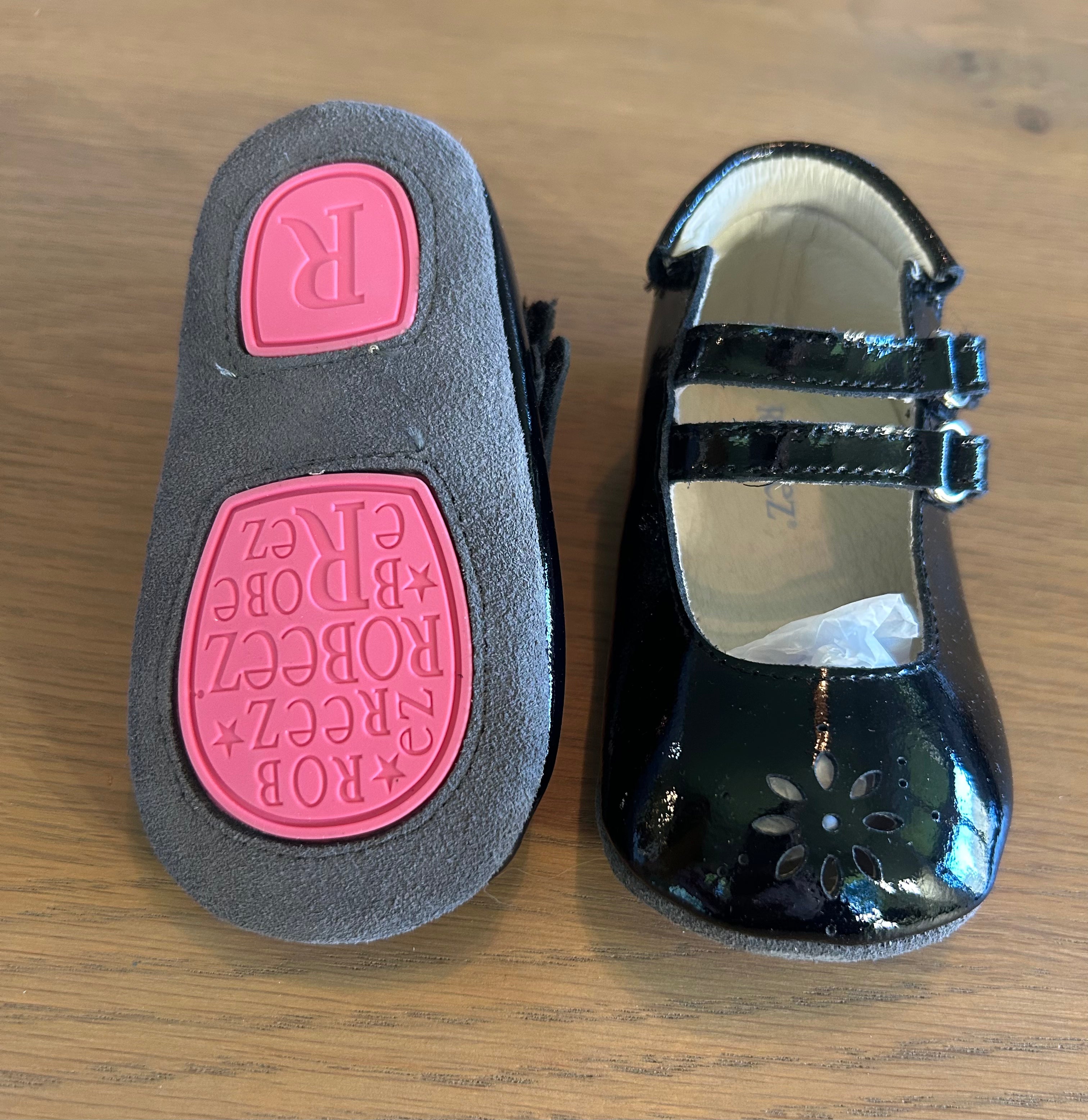 Robeez First Kicks Audrey Black 100% Leather Upper- Size 9-12 Months