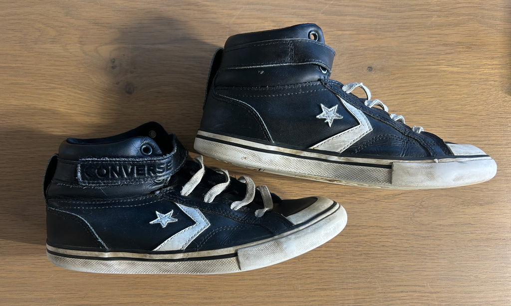 Converse Chuck Taylor All Star High Street Leather Sneaker- Size 4