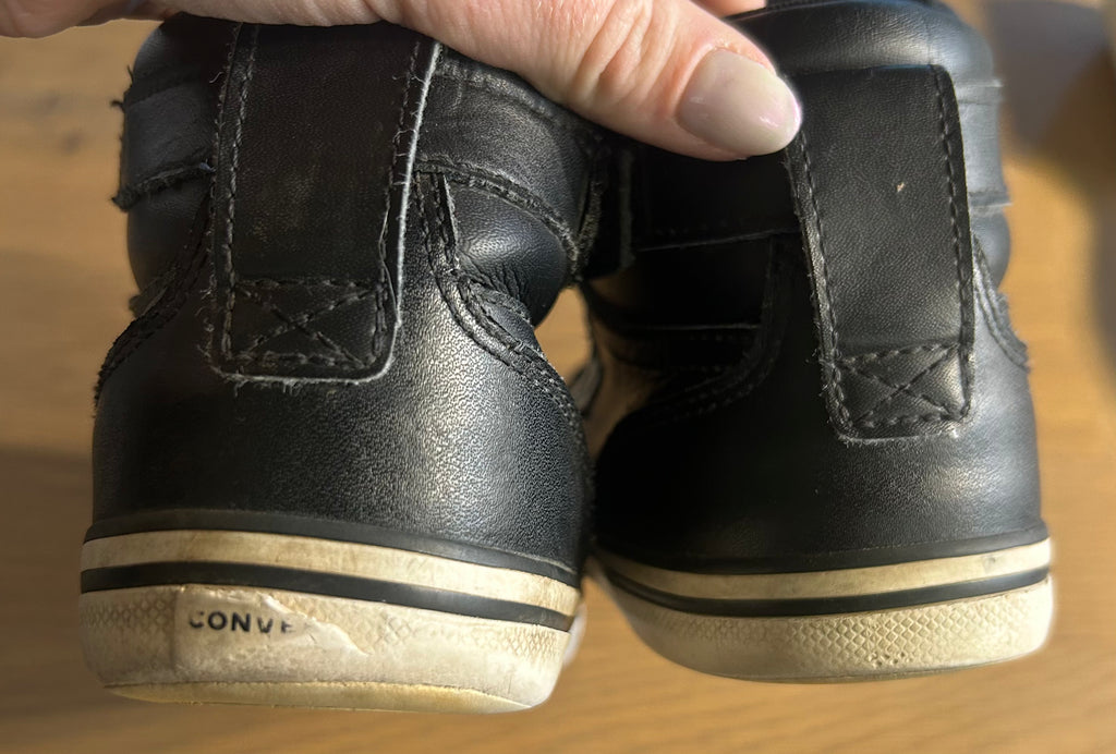 Converse Chuck Taylor All Star High Street Leather Sneaker- Size 4