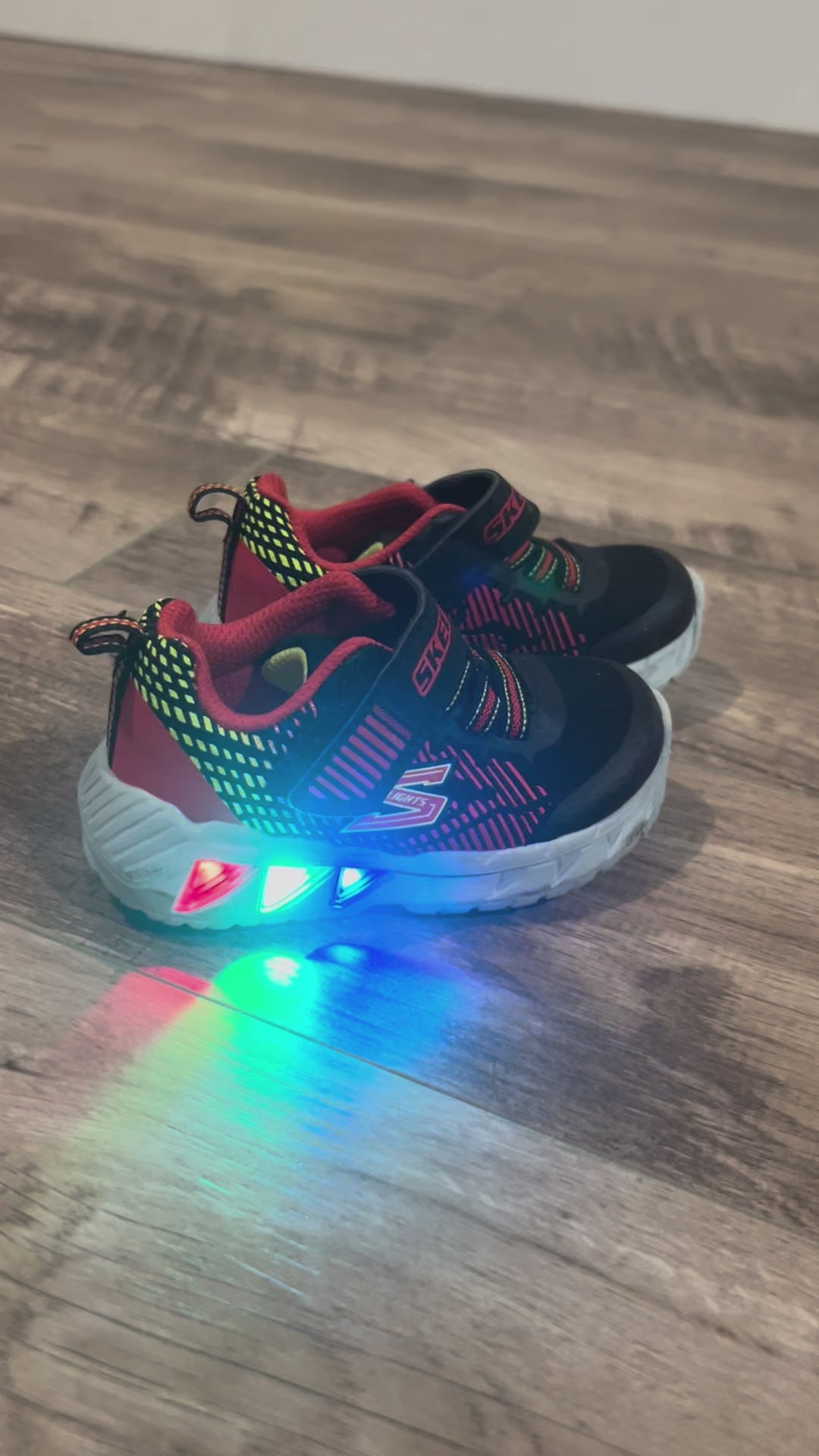 Sketchers S-Light Runers- Size 4C